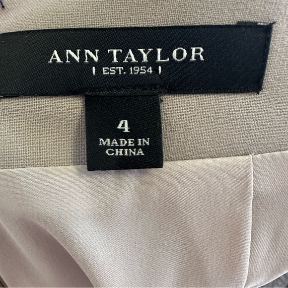 Ann Taylor Tan Skirt Size 4 - Picture 7 of 7